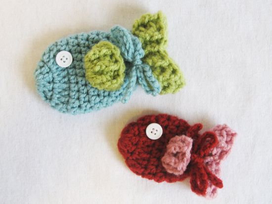 Picture of Baby CROCHET PATTERN Baby Fish Mittens (3 sizes included from newborn-24 months) Instant Download