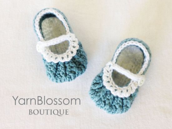 Picture of CROCHET PATTERN - Ava Baby Shoes - baby booties, baby girl, pattern, crochet shoes, instant download