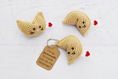 Picture of Amigurumi CROCHET PATTERN - Fortune Cookie Keychain - play food, teacher gift, printable gift tags